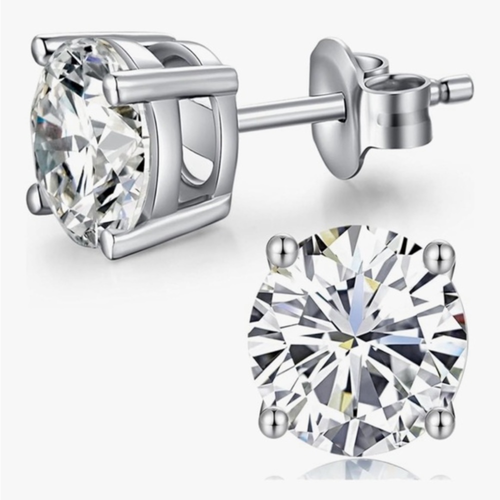 NWT. 925 STAMPED GEOMETRIC CUBIC ZIRCONIA STUD EARRINGS